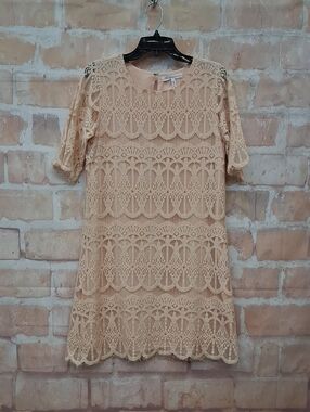 BCBGeneration Peach Lace Short Sleeve Shift Dress